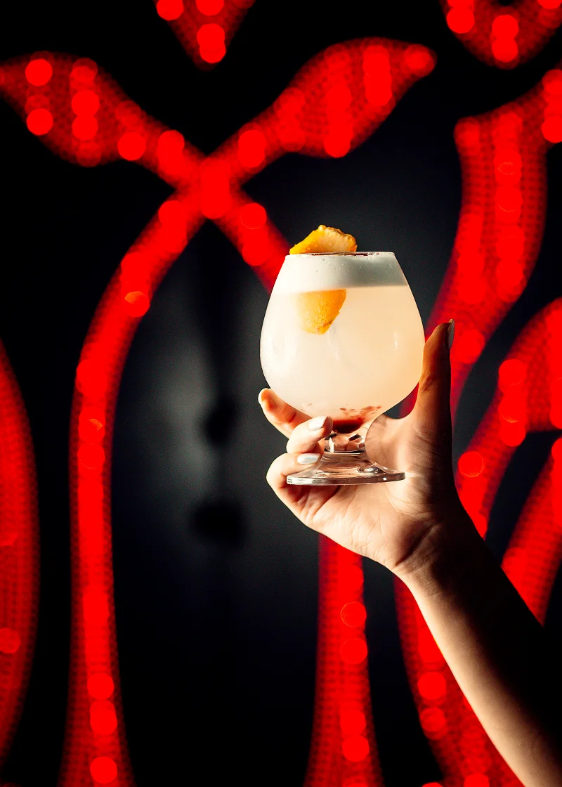 Crown Jewel cocktail with shimmer and smoke